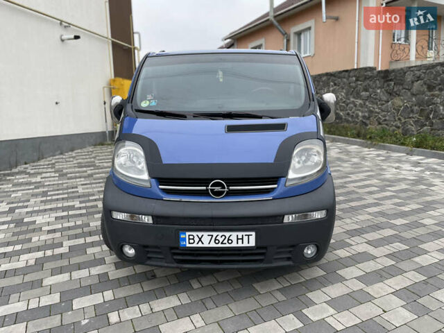Синій Опель Віваро, об'ємом двигуна 1.9 л та пробігом 286 тис. км за 9150 $, фото 3 на Automoto.ua