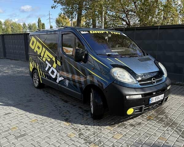Синий Опель Виваро, объемом двигателя 2.46 л и пробегом 299 тыс. км за 6000 $, фото 1 на Automoto.ua