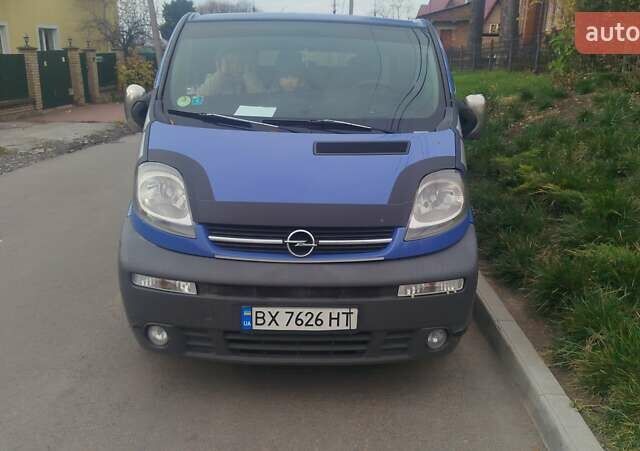Синій Опель Віваро, об'ємом двигуна 1.9 л та пробігом 287 тис. км за 7500 $, фото 2 на Automoto.ua