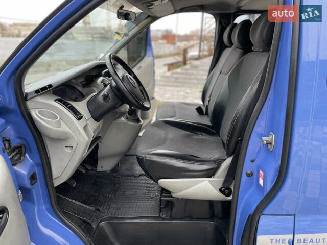 Синій Опель Віваро, об'ємом двигуна 1.9 л та пробігом 286 тис. км за 9150 $, фото 31 на Automoto.ua