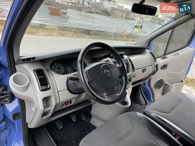 Синій Опель Віваро, об'ємом двигуна 1.9 л та пробігом 286 тис. км за 9150 $, фото 32 на Automoto.ua