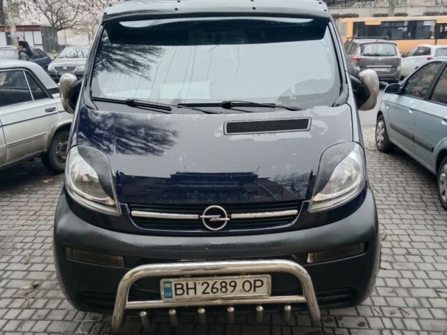 Синий Опель Виваро, объемом двигателя 1.9 л и пробегом 390 тыс. км за 6300 $, фото 3 на Automoto.ua