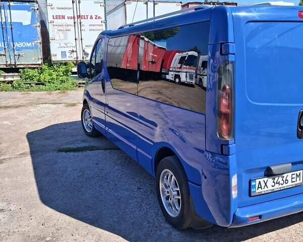 Синий Опель Виваро, объемом двигателя 2.46 л и пробегом 400 тыс. км за 12000 $, фото 5 на Automoto.ua
