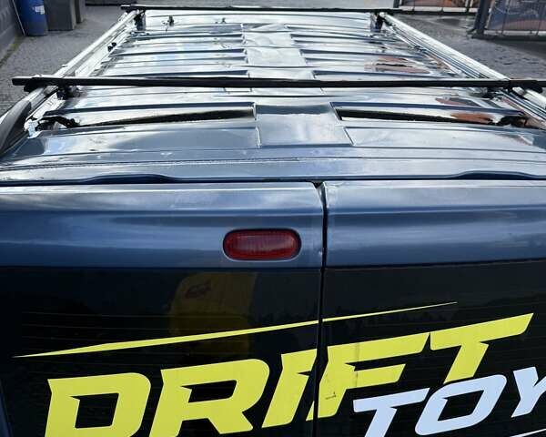 Синий Опель Виваро, объемом двигателя 2.46 л и пробегом 299 тыс. км за 6000 $, фото 7 на Automoto.ua