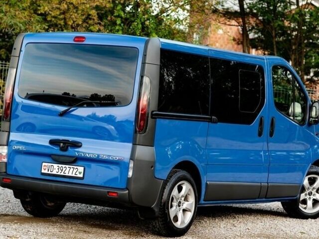 Синий Опель Виваро, объемом двигателя 2.5 л и пробегом 140 тыс. км за 6700 $, фото 5 на Automoto.ua