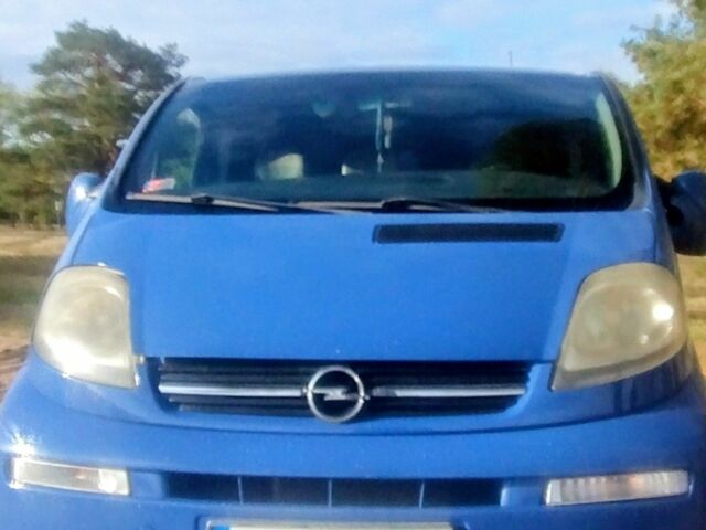 Синий Опель Виваро, объемом двигателя 1.9 л и пробегом 452 тыс. км за 7000 $, фото 3 на Automoto.ua