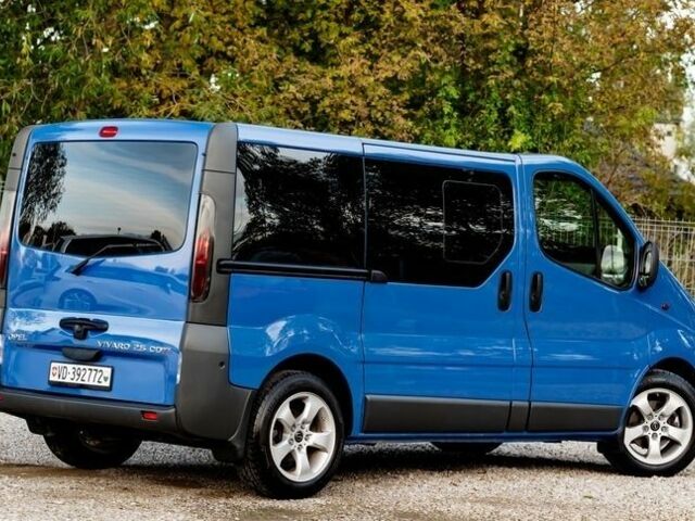 Синий Опель Виваро, объемом двигателя 2.5 л и пробегом 140 тыс. км за 6700 $, фото 8 на Automoto.ua