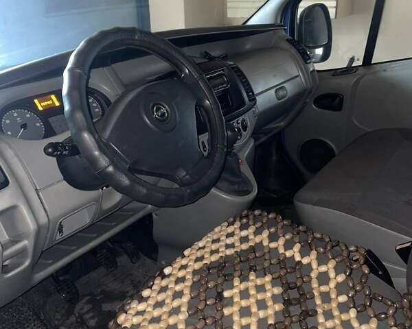 Синий Опель Виваро, объемом двигателя 2 л и пробегом 270 тыс. км за 10500 $, фото 6 на Automoto.ua