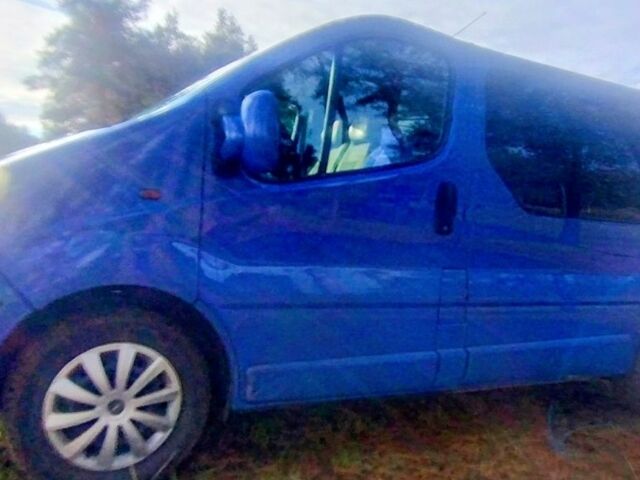 Синий Опель Виваро, объемом двигателя 1.9 л и пробегом 452 тыс. км за 7000 $, фото 2 на Automoto.ua