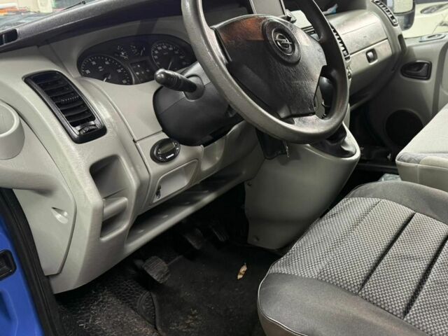 Синий Опель Виваро, объемом двигателя 2 л и пробегом 320 тыс. км за 4700 $, фото 6 на Automoto.ua