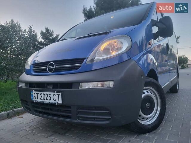 Синий Опель Виваро, объемом двигателя 1.87 л и пробегом 222 тыс. км за 7999 $, фото 3 на Automoto.ua