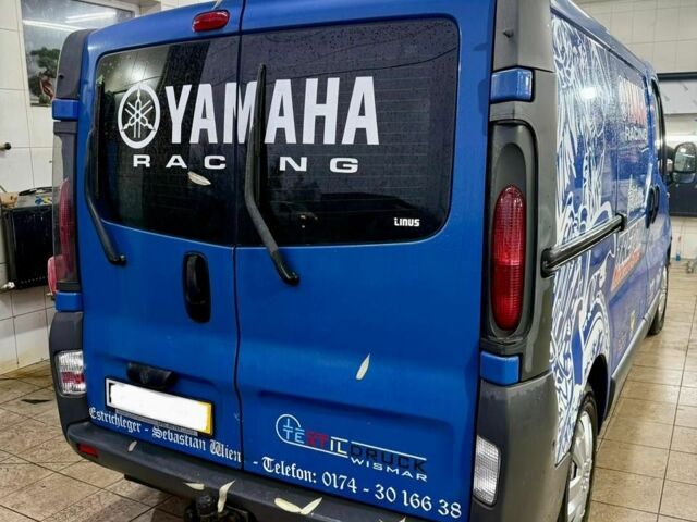 Синий Опель Виваро, объемом двигателя 2 л и пробегом 320 тыс. км за 4700 $, фото 1 на Automoto.ua