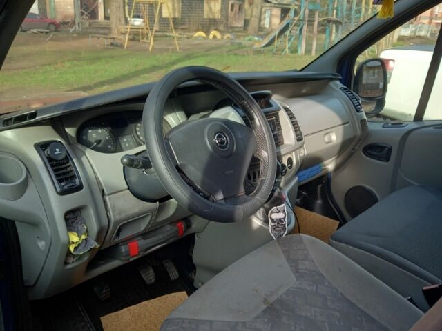 Синій Опель Віваро, об'ємом двигуна 1.9 л та пробігом 370 тис. км за 7300 $, фото 5 на Automoto.ua