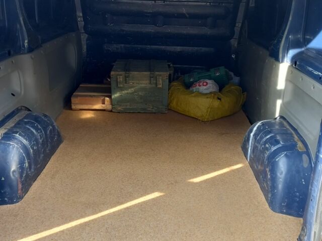 Синій Опель Віваро, об'ємом двигуна 1.9 л та пробігом 370 тис. км за 7300 $, фото 7 на Automoto.ua