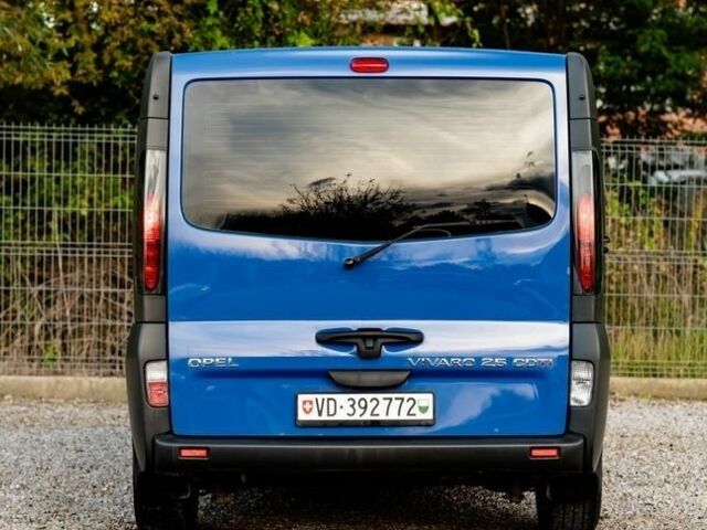 Синий Опель Виваро, объемом двигателя 2.5 л и пробегом 140 тыс. км за 6700 $, фото 7 на Automoto.ua