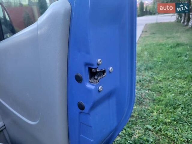 Синий Опель Виваро, объемом двигателя 1.87 л и пробегом 222 тыс. км за 7999 $, фото 81 на Automoto.ua