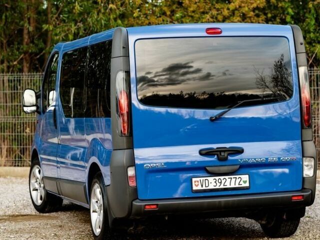 Синий Опель Виваро, объемом двигателя 2.5 л и пробегом 140 тыс. км за 6300 $, фото 13 на Automoto.ua
