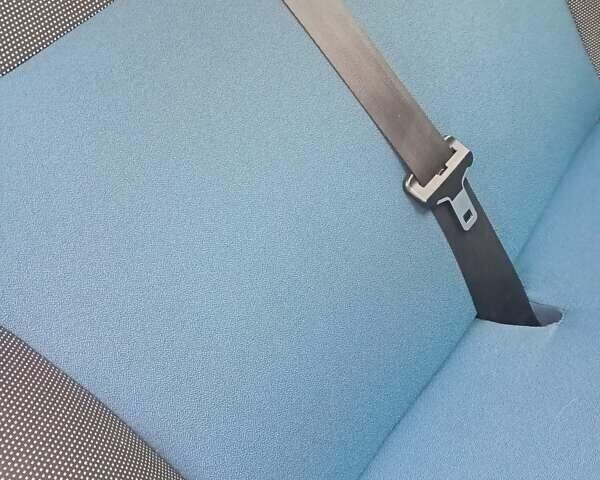 Синий Опель Виваро, объемом двигателя 1.9 л и пробегом 260 тыс. км за 8500 $, фото 22 на Automoto.ua