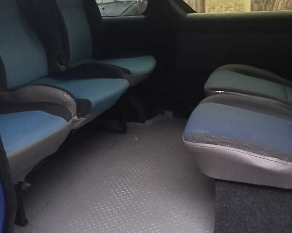 Синий Опель Виваро, объемом двигателя 1.9 л и пробегом 260 тыс. км за 8500 $, фото 13 на Automoto.ua