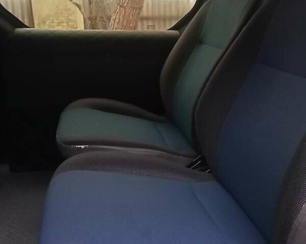 Синий Опель Виваро, объемом двигателя 1.9 л и пробегом 260 тыс. км за 8500 $, фото 12 на Automoto.ua