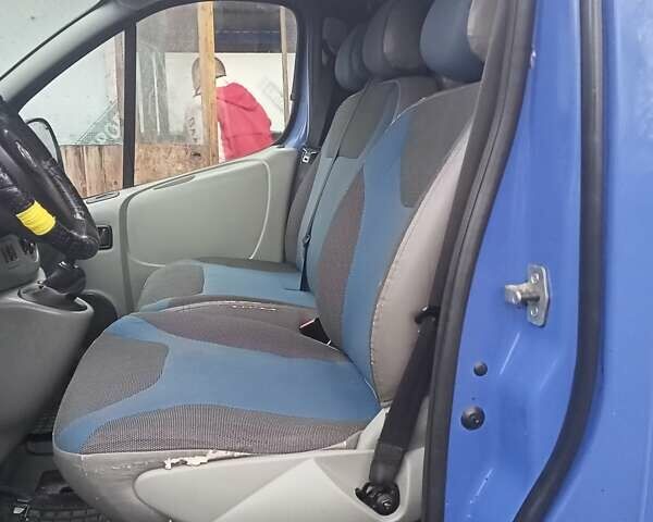 Синий Опель Виваро, объемом двигателя 1.9 л и пробегом 260 тыс. км за 8500 $, фото 9 на Automoto.ua