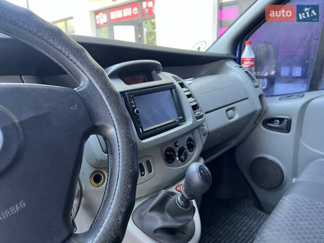 Синий Опель Виваро, объемом двигателя 2 л и пробегом 403 тыс. км за 8000 $, фото 8 на Automoto.ua