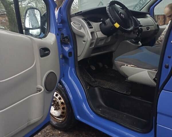 Синий Опель Виваро, объемом двигателя 1.9 л и пробегом 260 тыс. км за 8500 $, фото 8 на Automoto.ua