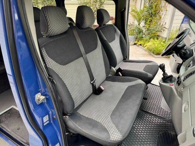 Синій Опель Віваро, об'ємом двигуна 2 л та пробігом 185 тис. км за 10500 $, фото 17 на Automoto.ua