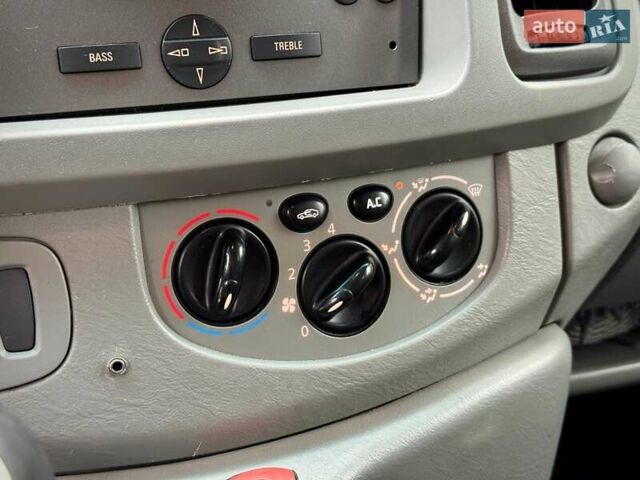 Синій Опель Віваро, об'ємом двигуна 2 л та пробігом 185 тис. км за 10500 $, фото 15 на Automoto.ua