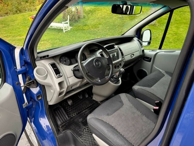 Синій Опель Віваро, об'ємом двигуна 2 л та пробігом 185 тис. км за 10500 $, фото 11 на Automoto.ua