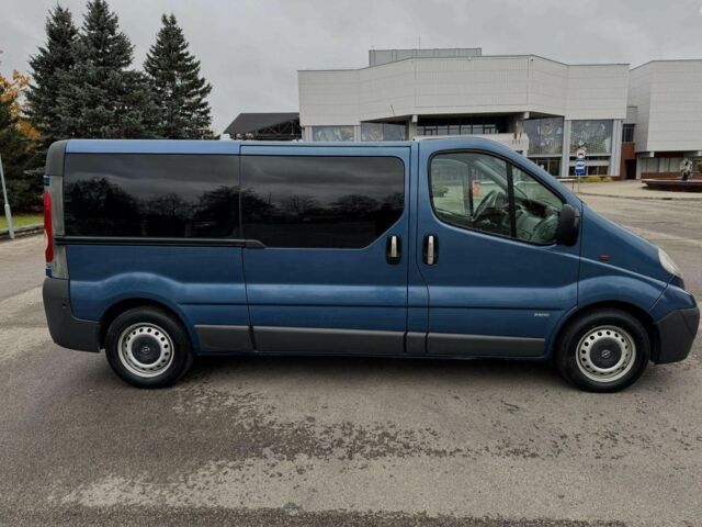 Синій Опель Віваро, об'ємом двигуна 2.5 л та пробігом 295 тис. км за 7000 $, фото 5 на Automoto.ua