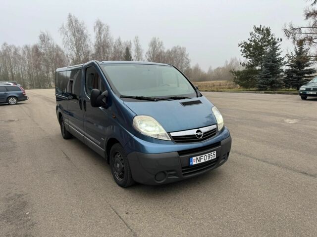 Синій Опель Віваро, об'ємом двигуна 2.5 л та пробігом 295 тис. км за 7000 $, фото 2 на Automoto.ua
