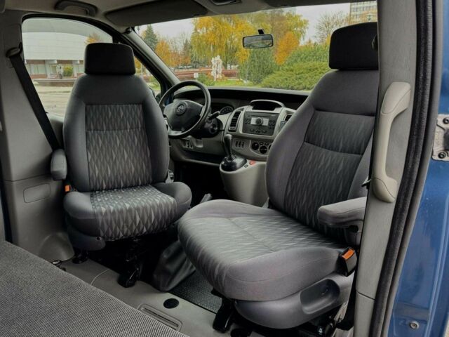 Синій Опель Віваро, об'ємом двигуна 2.5 л та пробігом 295 тис. км за 7000 $, фото 10 на Automoto.ua