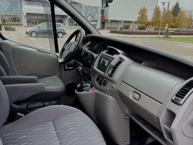 Синій Опель Віваро, об'ємом двигуна 2.5 л та пробігом 295 тис. км за 7000 $, фото 8 на Automoto.ua