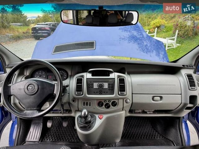 Синій Опель Віваро, об'ємом двигуна 2 л та пробігом 185 тис. км за 10500 $, фото 13 на Automoto.ua