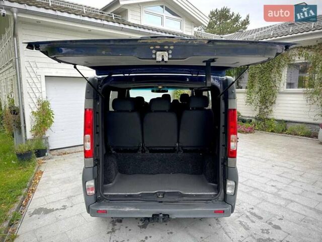 Синій Опель Віваро, об'ємом двигуна 2 л та пробігом 185 тис. км за 10500 $, фото 20 на Automoto.ua