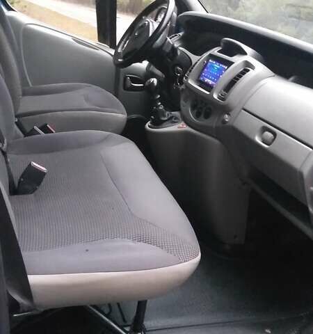 Синій Опель Віваро, об'ємом двигуна 2 л та пробігом 271 тис. км за 8400 $, фото 2 на Automoto.ua