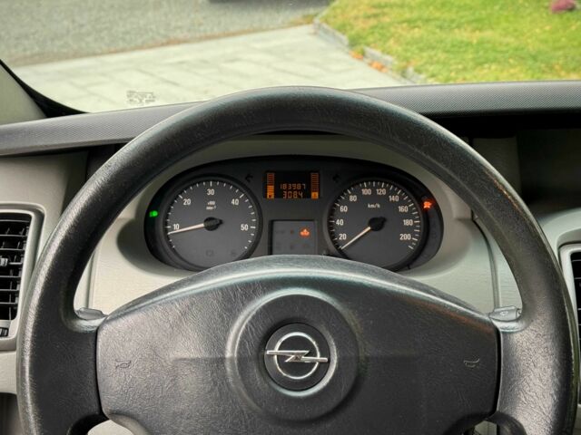 Синій Опель Віваро, об'ємом двигуна 2 л та пробігом 185 тис. км за 10500 $, фото 15 на Automoto.ua