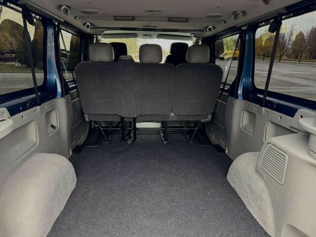 Синій Опель Віваро, об'ємом двигуна 2.5 л та пробігом 295 тис. км за 7000 $, фото 18 на Automoto.ua