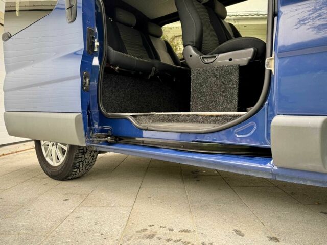 Синій Опель Віваро, об'ємом двигуна 2 л та пробігом 185 тис. км за 10500 $, фото 19 на Automoto.ua