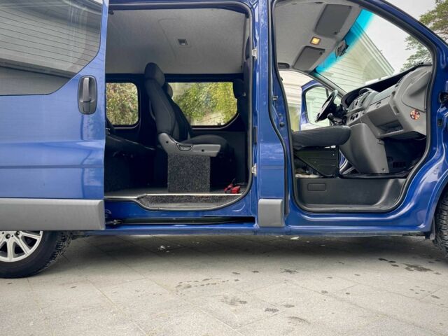 Синій Опель Віваро, об'ємом двигуна 2 л та пробігом 185 тис. км за 10500 $, фото 18 на Automoto.ua