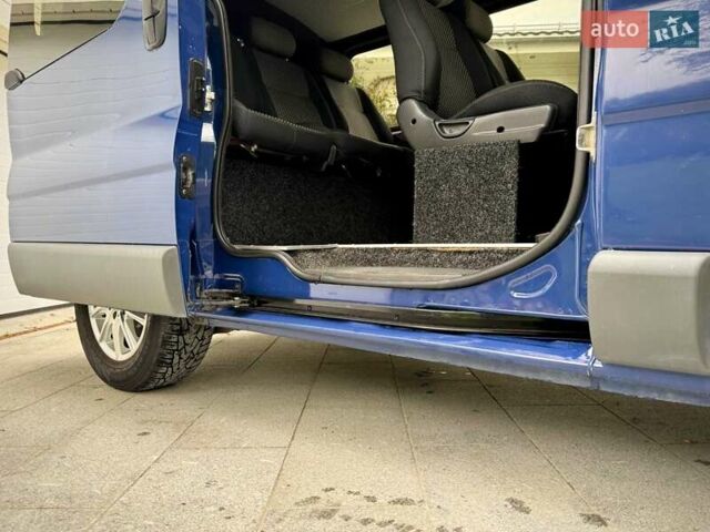 Синій Опель Віваро, об'ємом двигуна 2 л та пробігом 185 тис. км за 10500 $, фото 18 на Automoto.ua