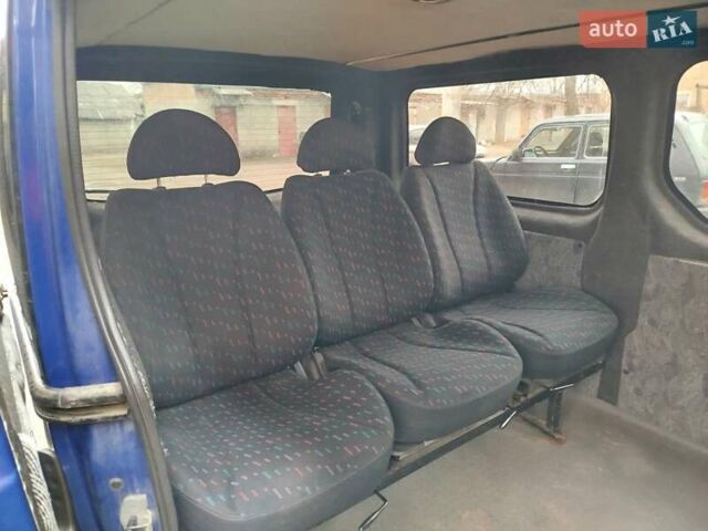 Синий Опель Виваро, объемом двигателя 2 л и пробегом 510 тыс. км за 7500 $, фото 2 на Automoto.ua