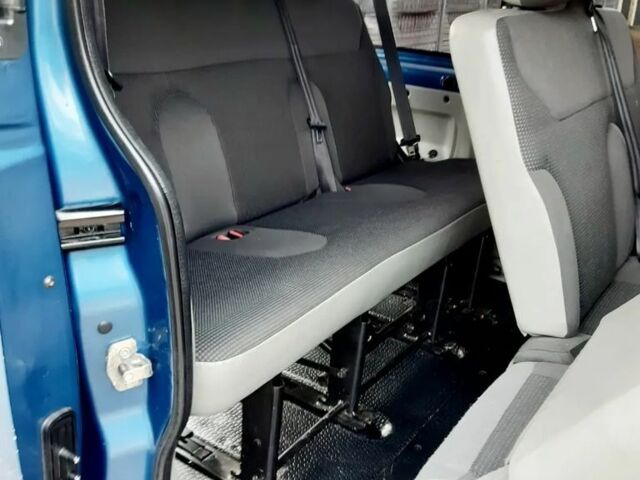 Синий Опель Виваро, объемом двигателя 2.5 л и пробегом 210 тыс. км за 7700 $, фото 8 на Automoto.ua