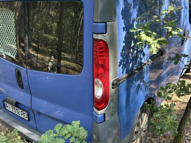 Синій Опель Віваро, об'ємом двигуна 2.5 л та пробігом 206 тис. км за 4200 $, фото 7 на Automoto.ua