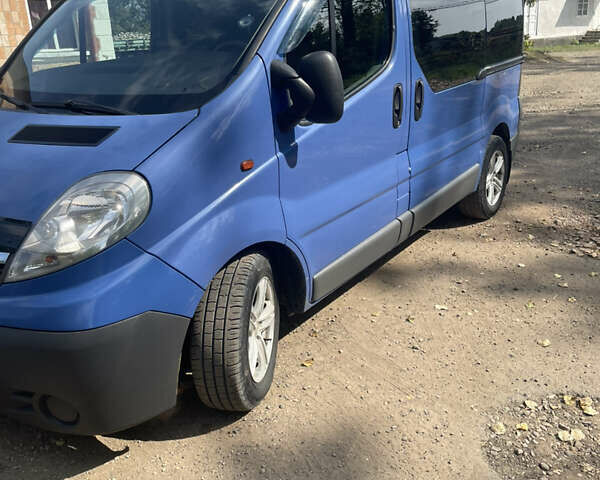 Синій Опель Віваро, об'ємом двигуна 2 л та пробігом 339 тис. км за 8300 $, фото 1 на Automoto.ua
