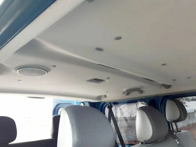 Синий Опель Виваро, объемом двигателя 2.5 л и пробегом 210 тыс. км за 7700 $, фото 12 на Automoto.ua