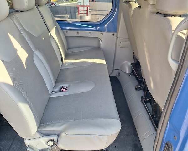 Синий Опель Виваро, объемом двигателя 2 л и пробегом 280 тыс. км за 9500 $, фото 10 на Automoto.ua