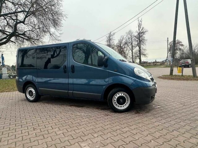 Синий Опель Виваро, объемом двигателя 2 л и пробегом 220 тыс. км за 7200 $, фото 6 на Automoto.ua