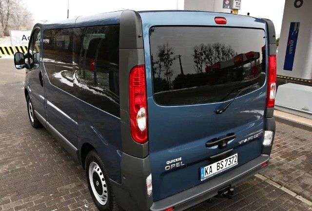 Синий Опель Виваро, объемом двигателя 2 л и пробегом 258 тыс. км за 7200 $, фото 5 на Automoto.ua